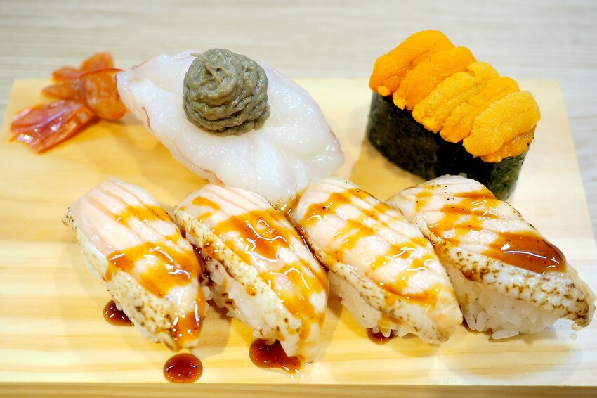 10貫壽司只要$250超划算,不用1張小朋友直接飽到天靈蓋.平價好吃又新鮮的日式壽司專賣店♥鮨之屋♥         新