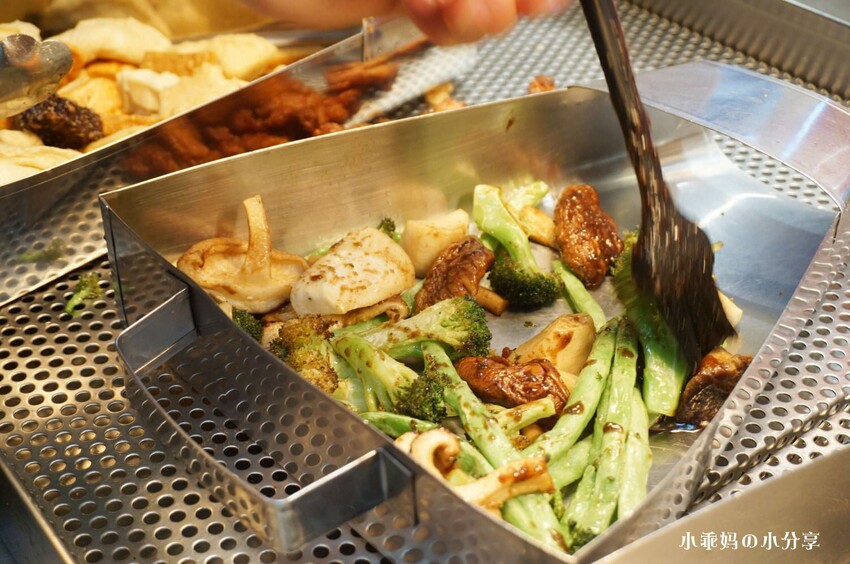 板橋鹹酥雞推薦【暖男炸雞 板橋店】辦公室下午茶、宵夜首選就是暖男啦!必點蒜香炸雞、焦糖炸雞!鮮嫩多汁超