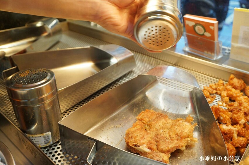 板橋鹹酥雞推薦【暖男炸雞 板橋店】辦公室下午茶、宵夜首選就是暖男啦!必點蒜香炸雞、焦糖炸雞!鮮嫩多汁超