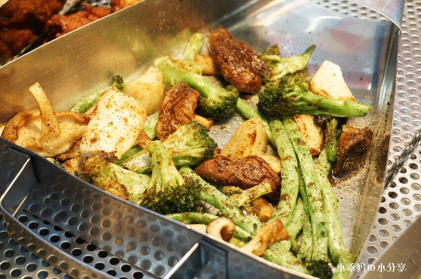 板橋鹹酥雞推薦【暖男炸雞 板橋店】辦公室下午茶、宵夜首選就是暖男啦!必點蒜香炸雞、焦糖炸雞!鮮嫩多汁超