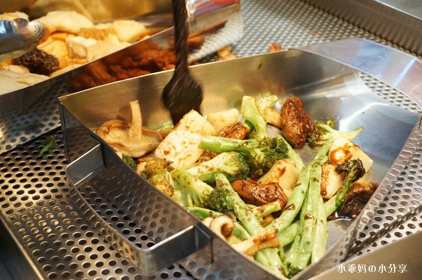 板橋鹹酥雞推薦【暖男炸雞 板橋店】辦公室下午茶、宵夜首選就是暖男啦!必點蒜香炸雞、焦糖炸雞!鮮嫩多汁超