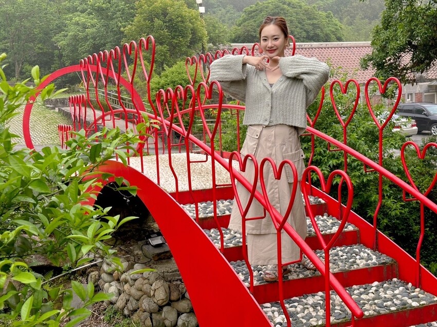 台北懶人豪華露營《趣兒Chill：藍鵲菲菲》一泊三食！清晨被日出美景、藍鵲叫聲喚醒，陽明山露營入住山林菲