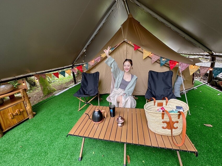 台北懶人豪華露營《趣兒Chill：藍鵲菲菲》一泊三食！清晨被日出美景、藍鵲叫聲喚醒，陽明山露營入住山林菲