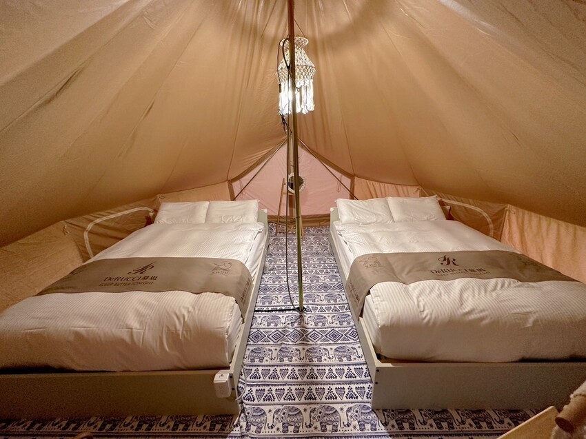 台北懶人豪華露營《趣兒Chill：藍鵲菲菲》一泊三食！清晨被日出美景、藍鵲叫聲喚醒，陽明山露營入住山林菲