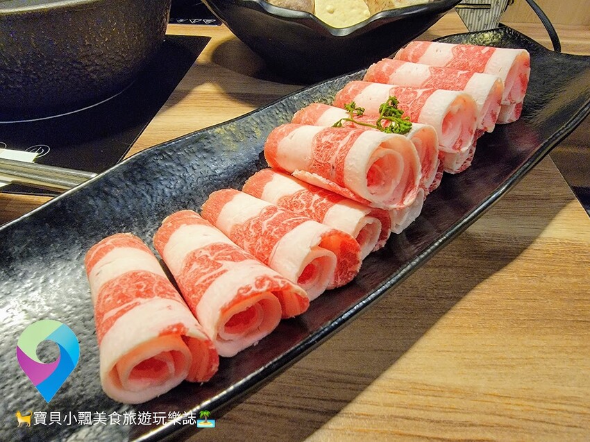 [食]基隆 潮境公園 放時話題 深夜美食 精緻豐富鍋物料理 用餐可享飲料 冰淇淋 野菜自助盤 無限享用 首次加