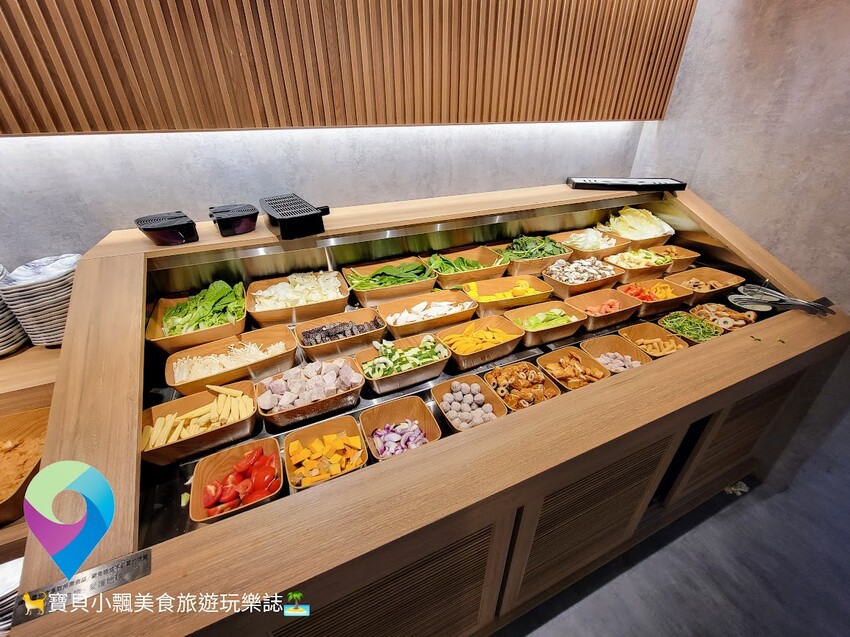 [食]基隆 潮境公園 放時話題 深夜美食 精緻豐富鍋物料理 用餐可享飲料 冰淇淋 野菜自助盤 無限享用 首次加