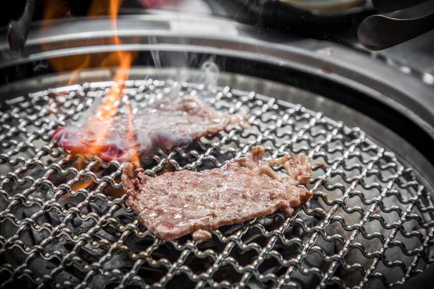 桃園【吃肉肉燒肉專門店】799元起頂級海陸食材+手搖飲34款無限暢飲