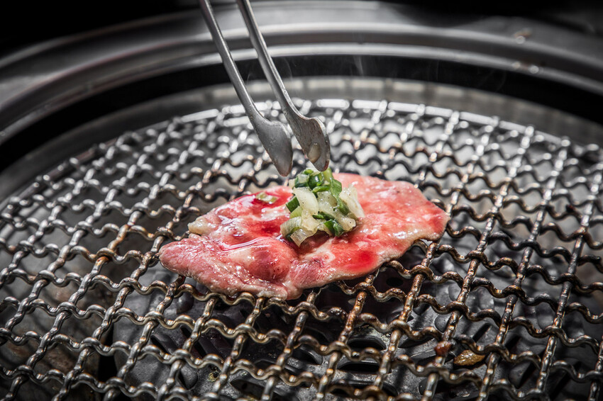 桃園【吃肉肉燒肉專門店】799元起頂級海陸食材+手搖飲34款無限暢飲