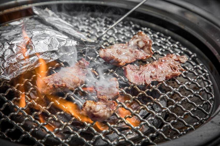 桃園【吃肉肉燒肉專門店】799元起頂級海陸食材+手搖飲34款無限暢飲