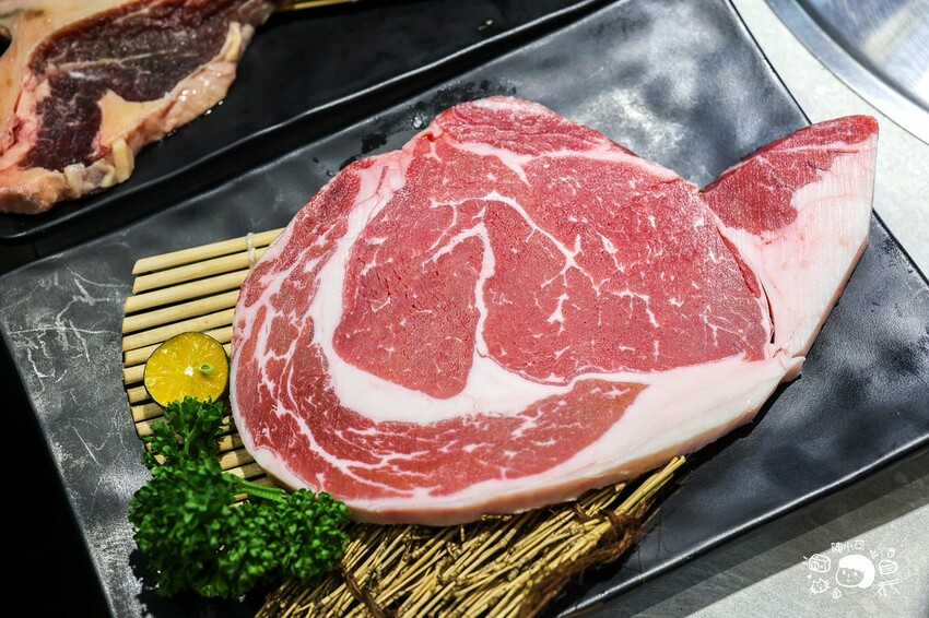 超人氣燒肉吃到飽，一千元就能吃到超過70種食材無限享用！生蠔、蔬菜吧、優質肉品通通不怕你吃