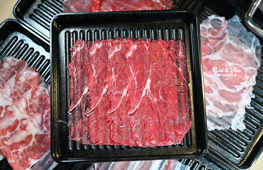 台中新開的壽喜燒火鍋,498元7種肉品吃到飽,台中捷運舊社站美食推薦 -妮妮布魯