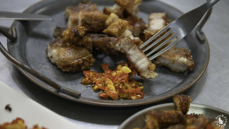 台中美食｜團購  玩皮爆脆皮五花肉-神秘出鬼末之團購美食曝光  爆裂五花肉．酥脆不油膩