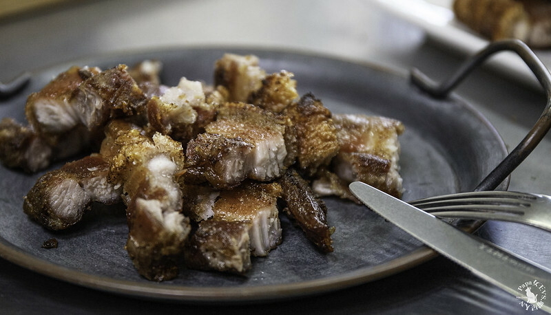 台中美食｜團購  玩皮爆脆皮五花肉-神秘出鬼末之團購美食曝光  爆裂五花肉．酥脆不油膩