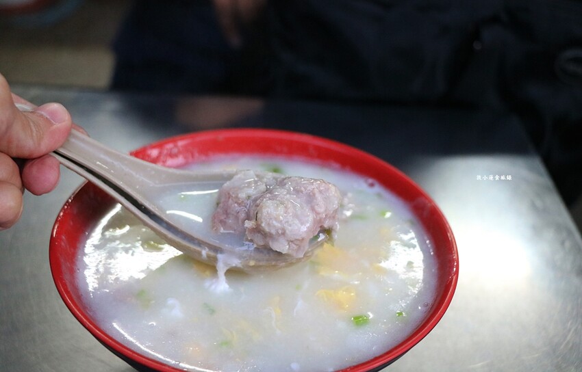 和記油條‧金門百年老店,膨鬆鬆的現炸油條,外酥內軟越嚼越帶勁 - 敦 小 蓮の食旅錄