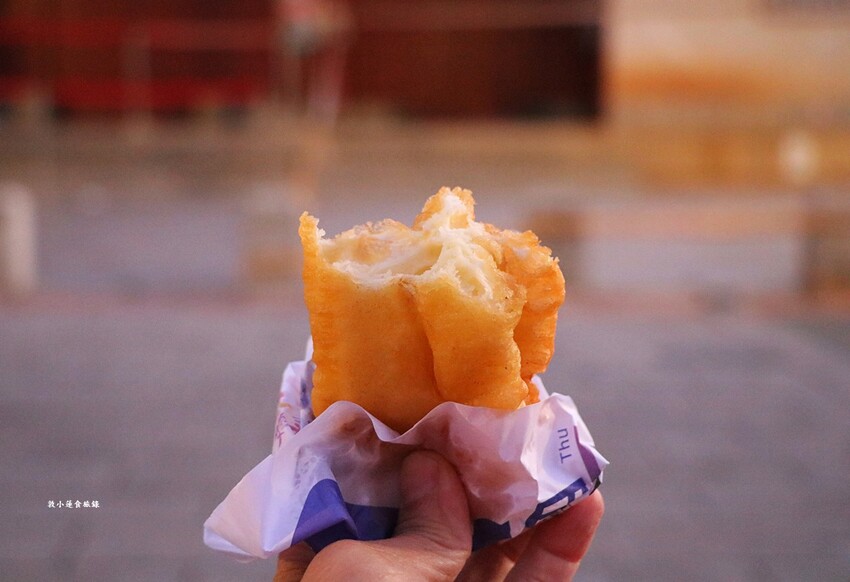 和記油條‧金門百年老店,膨鬆鬆的現炸油條,外酥內軟越嚼越帶勁 - 敦 小 蓮の食旅錄