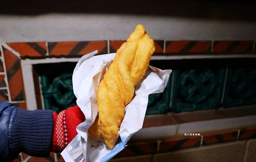 和記油條‧金門百年老店,膨鬆鬆的現炸油條,外酥內軟越嚼越帶勁 - 敦 小 蓮の食旅錄
