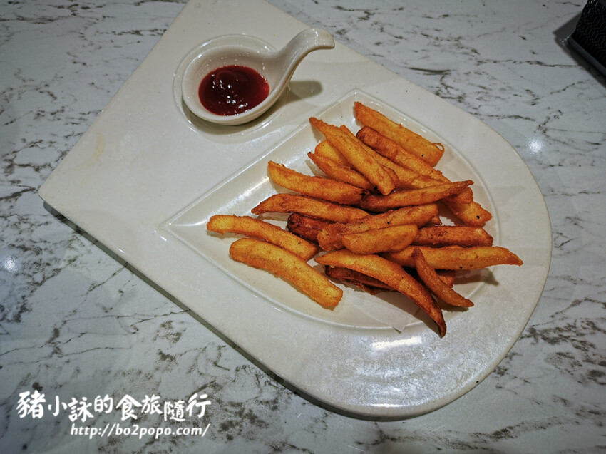 高雄。岡山》NU PASTA 義大利麵(岡山店)。平價的連鎖店