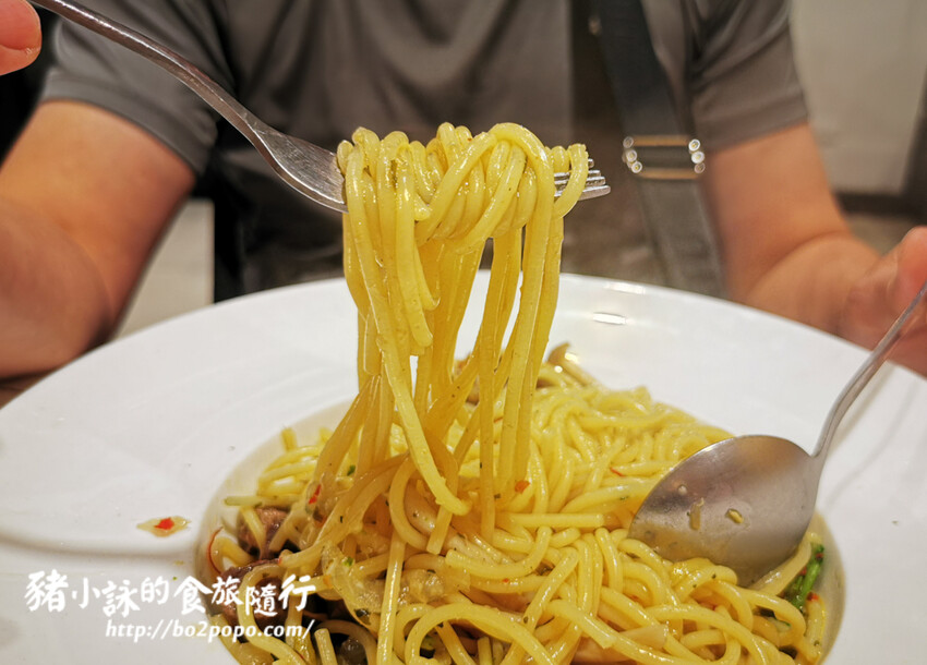 高雄。岡山》NU PASTA 義大利麵(岡山店)。平價的連鎖店