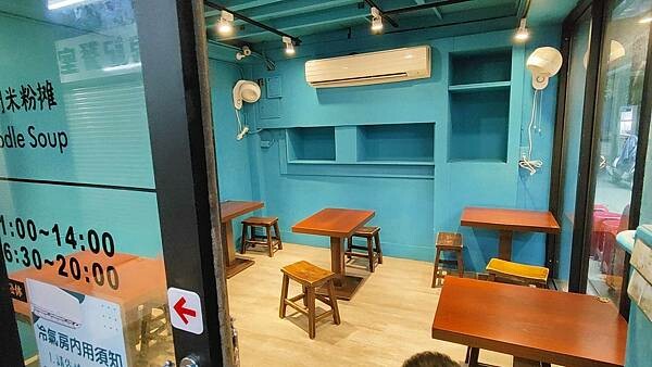 【新竹美食】新竹東門市場米粉攤｜滿滿豐富配料好吃又美味的米粉湯