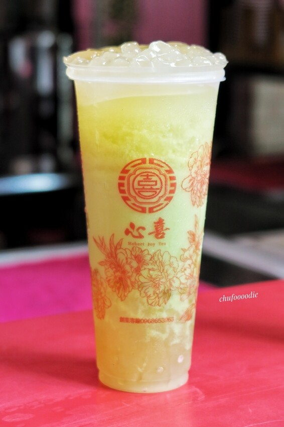 【心喜手工茶】超高CP值的高雄平價飲料~料加滿滿的布丁珍珠奶茶居然只要50元~草莓三重奏銅板飲料也只要40元~想省錢就來心喜手工茶鄭和店