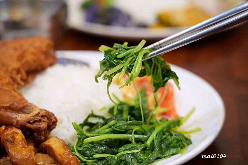 桃園平鎮美食｜三國東風也炊便當～以三國名將命名的在地老字號便當店，菜色豐富每到用餐時段大排長龍