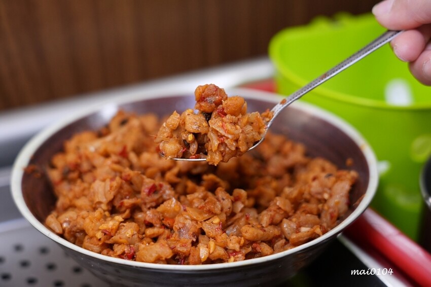 桃園平鎮美食｜三國東風也炊便當～以三國名將命名的在地老字號便當店，菜色豐富每到用餐時段大排長龍