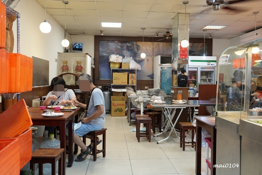 桃園平鎮美食｜三國東風也炊便當～以三國名將命名的在地老字號便當店，菜色豐富每到用餐時段大排長龍