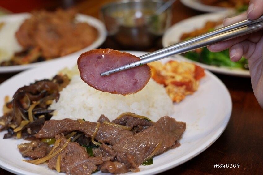 桃園平鎮美食｜三國東風也炊便當～以三國名將命名的在地老字號便當店，菜色豐富每到用餐時段大排長龍