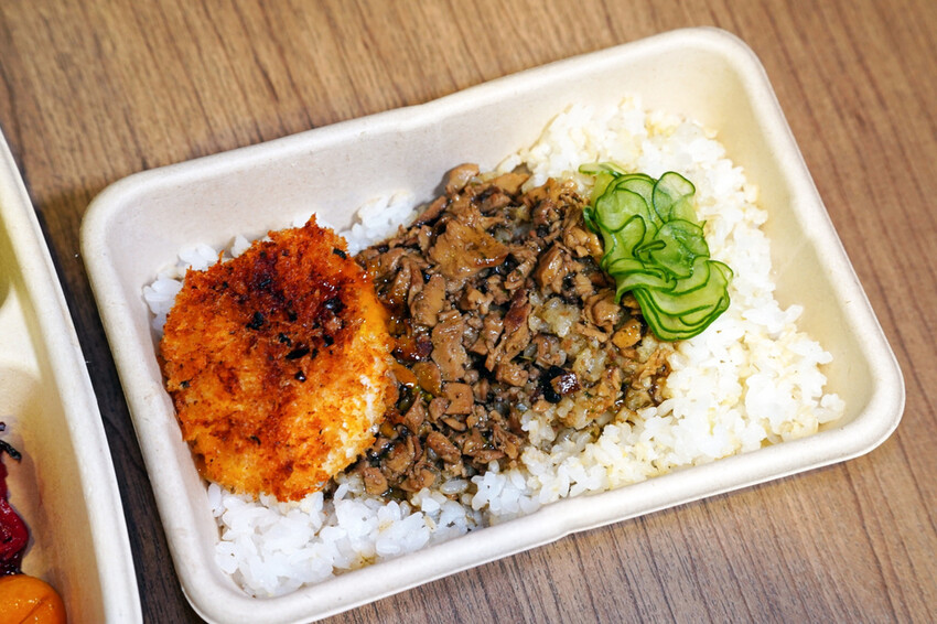 高雄素食便當推薦,仙桃素的高質感蔬食便當!初一十五身心都滿足 高雄素食便當推薦,仙桃素的高質感蔬食便當!初一十五身心都滿足