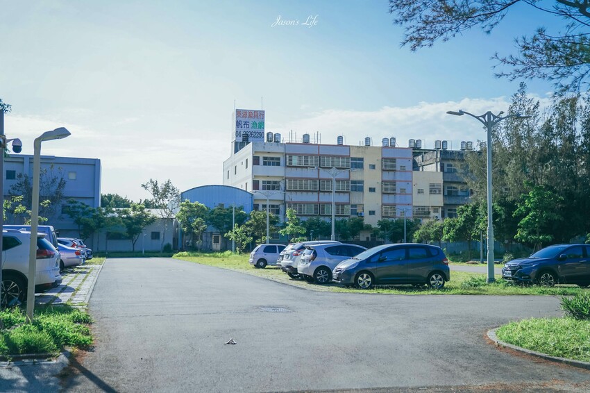 【台中梧棲｜住宿】台中震大金鬱金香酒店。近三井outlet、梧棲老街及高美濕地，Live Band演出，台中兩天一