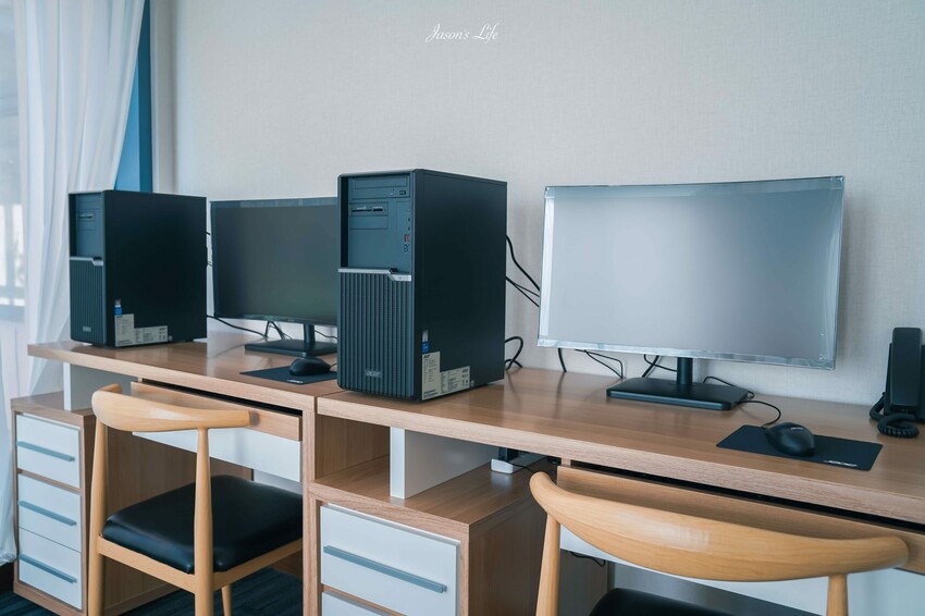 【台中梧棲｜住宿】台中震大金鬱金香酒店。近三井outlet、梧棲老街及高美濕地，Live Band演出，台中兩天一