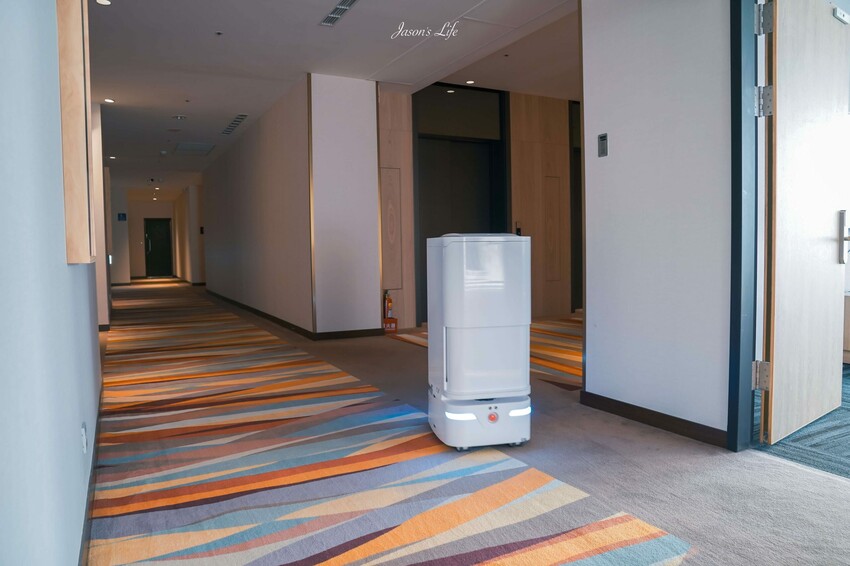 【台中梧棲｜住宿】台中震大金鬱金香酒店。近三井outlet、梧棲老街及高美濕地，Live Band演出，台中兩天一