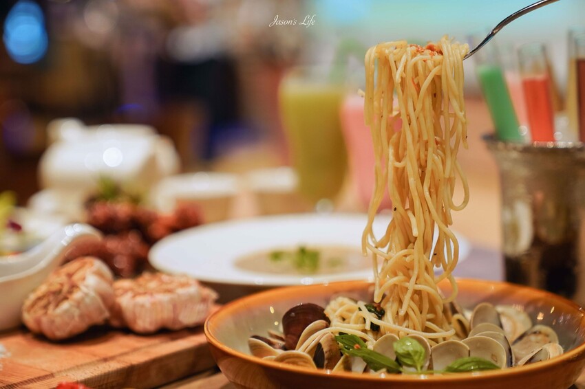 【台中梧棲｜住宿】台中震大金鬱金香酒店。近三井outlet、梧棲老街及高美濕地，Live Band演出，台中兩天一