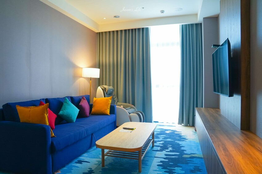 【台中梧棲｜住宿】台中震大金鬱金香酒店。近三井outlet、梧棲老街及高美濕地，Live Band演出，台中兩天一