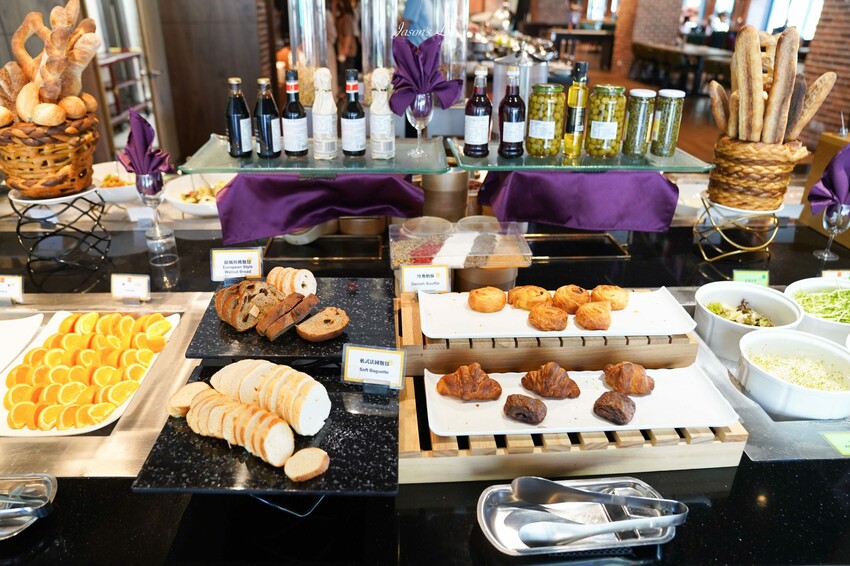 【台中梧棲｜住宿】台中震大金鬱金香酒店。近三井outlet、梧棲老街及高美濕地，Live Band演出，台中兩天一