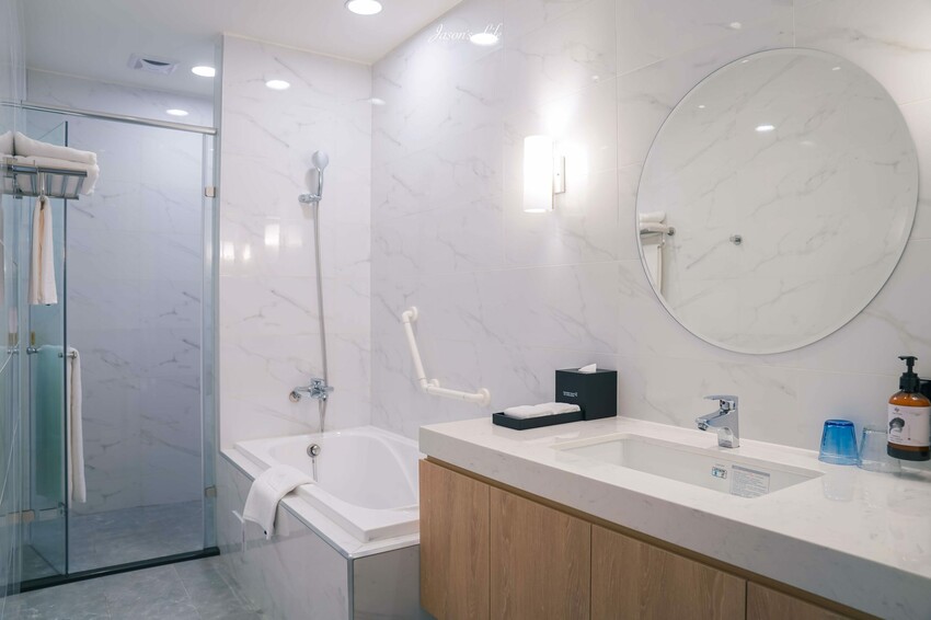 【台中梧棲｜住宿】台中震大金鬱金香酒店。近三井outlet、梧棲老街及高美濕地，Live Band演出，台中兩天一