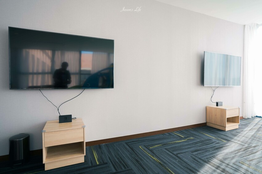 【台中梧棲｜住宿】台中震大金鬱金香酒店。近三井outlet、梧棲老街及高美濕地，Live Band演出，台中兩天一