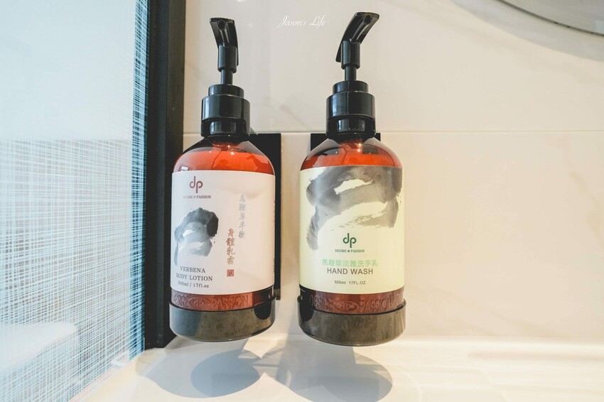 【台中梧棲｜住宿】台中震大金鬱金香酒店。近三井outlet、梧棲老街及高美濕地，Live Band演出，台中兩天一