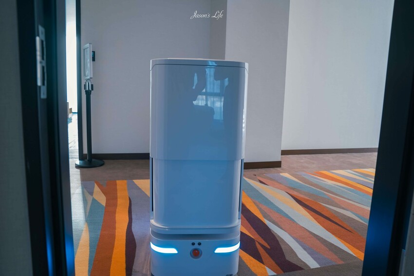 【台中梧棲｜住宿】台中震大金鬱金香酒店。近三井outlet、梧棲老街及高美濕地，Live Band演出，台中兩天一