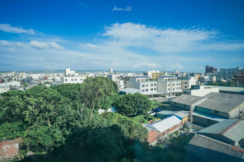 【台中梧棲｜住宿】台中震大金鬱金香酒店。近三井outlet、梧棲老街及高美濕地，Live Band演出，台中兩天一