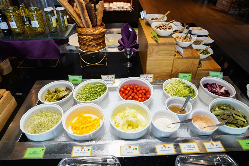 【台中梧棲｜住宿】台中震大金鬱金香酒店。近三井outlet、梧棲老街及高美濕地，Live Band演出，台中兩天一