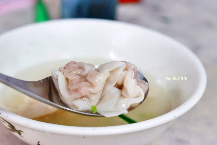 員林美食橋頭麵店｜自製油蔥酥肉燥超威，乾麵.麻醬麵太涮嘴，滷味小菜更是一絕，完全深得員林在地人的心！