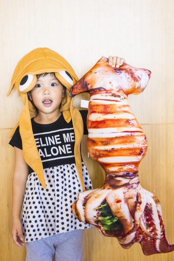 【宜蘭景點】五結景點/溪和三代目觀光工廠~DIY飯糰與海鮮押片,親子同遊雨天備案好選擇