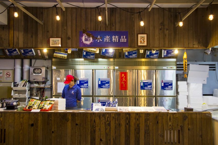 【宜蘭景點】五結景點/溪和三代目觀光工廠~DIY飯糰與海鮮押片,親子同遊雨天備案好選擇