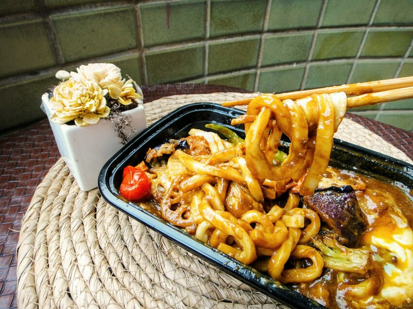 【美食】「儒食」林口咖哩/外帶美食，林口日式丼飯推薦、林口咖