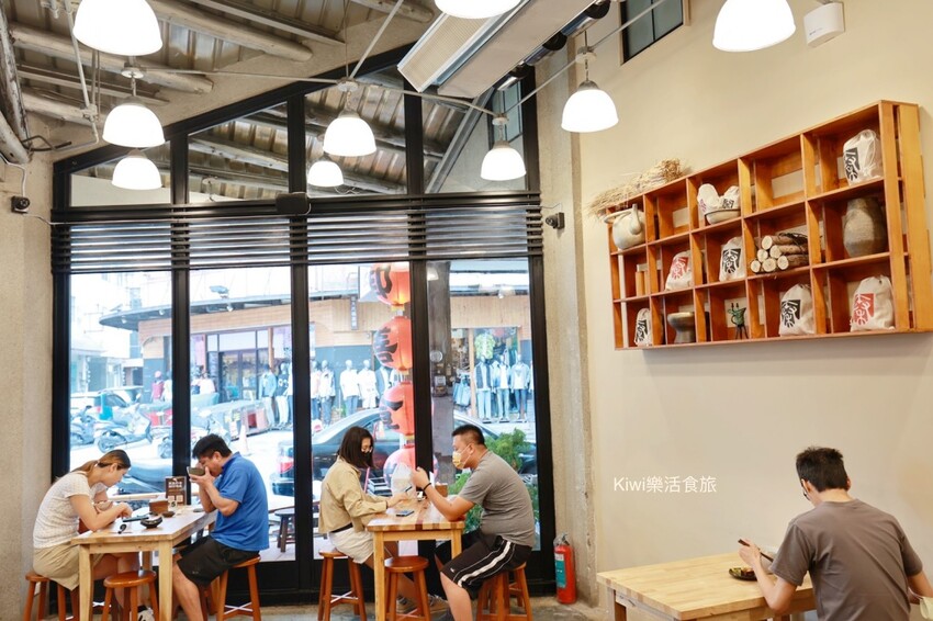 彰化秦湯御膳食補製湯所｜彰化溫補湯品，限量推出料多實在湯頭甘醇多種湯品，彰化溫暖小店