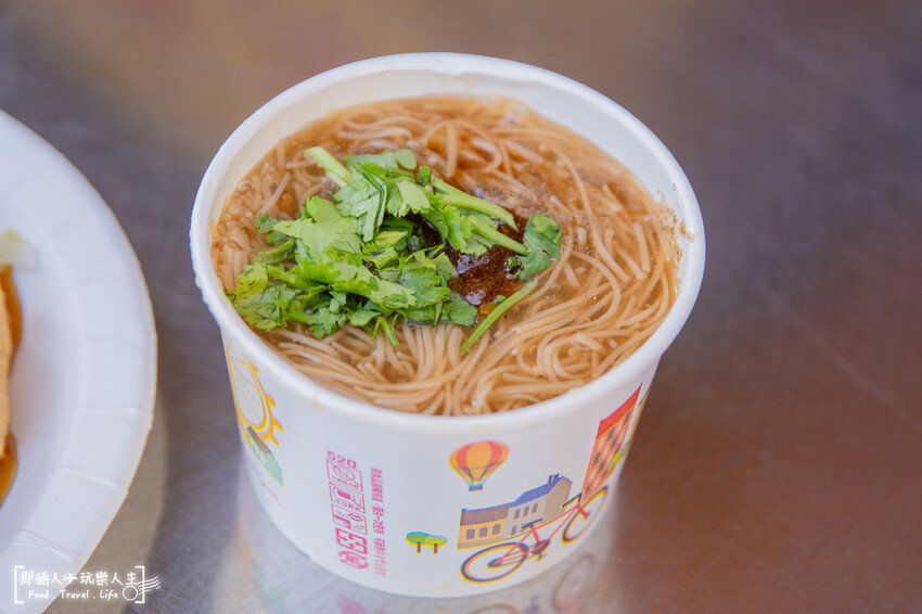 嘉義北興街蔡媽媽臭豆腐麵線，下班時刻點心的好選擇~