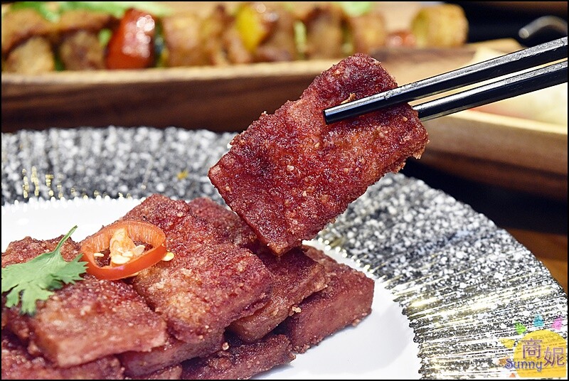 斐得蔬食熱浪來襲。台中異國風蔬食推這家!百道創意素食美味讓人驚艷好停車更加分-商妮吃喝遊樂