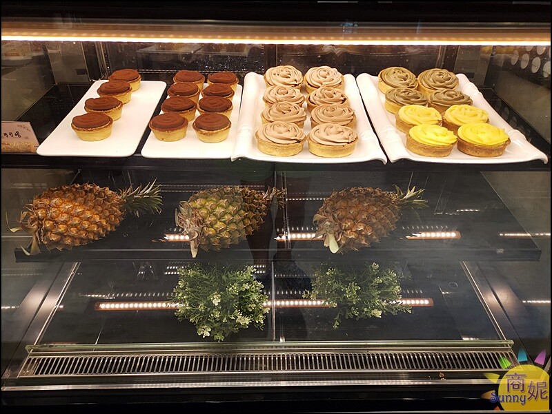 斐得蔬食熱浪來襲。台中異國風蔬食推這家!百道創意素食美味讓人驚艷好停車更加分-商妮吃喝遊樂