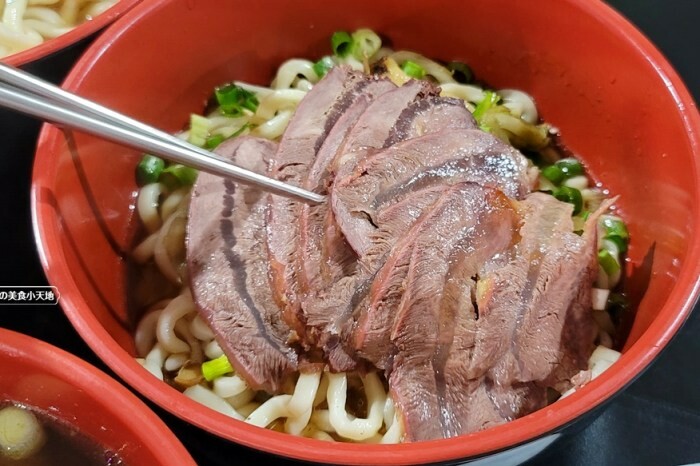 CREMIA北海道霜淇淋之神來台中快閃了！！並加碼”牛奶巧克力綜合口味”非吃爆不可！！